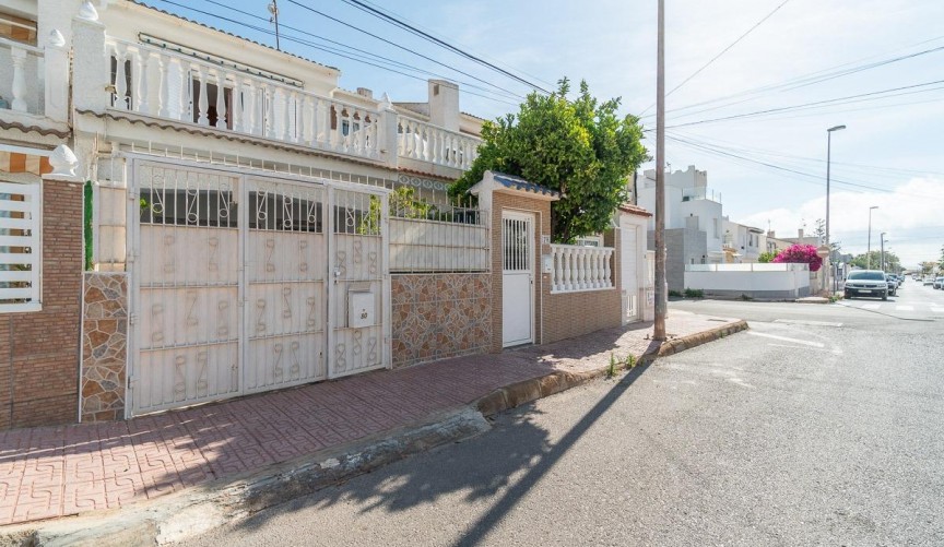 Brukt - Town House -
Torrevieja - Los Frutales