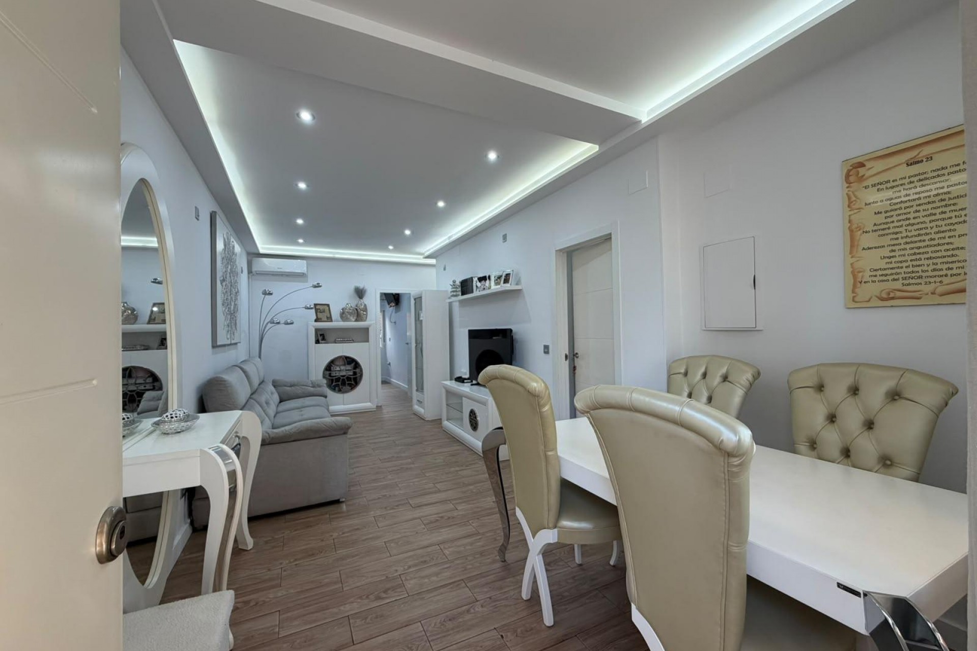 Brukt - Town House -
Torrevieja - Nueva Torrevieja