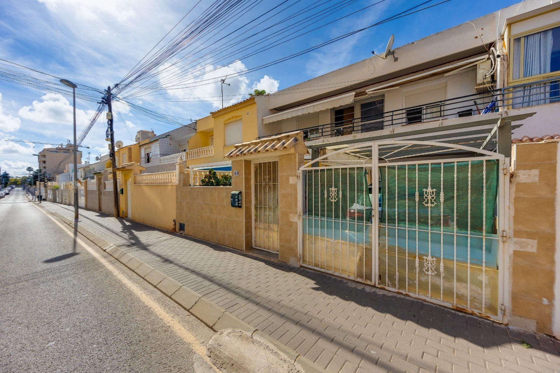 Brukt - Town House -
Torrevieja - Nueva Torrevieja