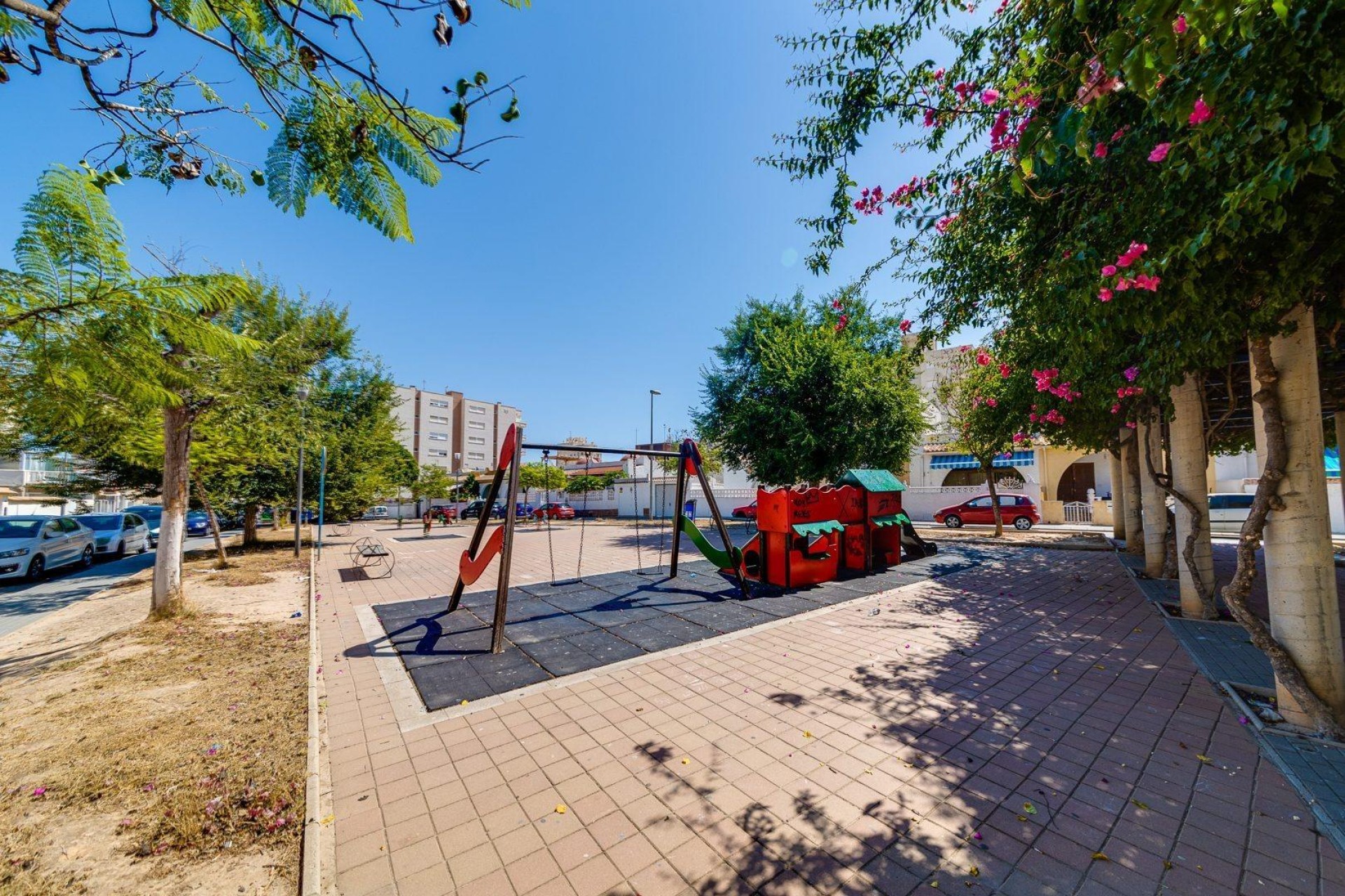 Brukt - Town House -
Torrevieja - Nueva Torrevieja