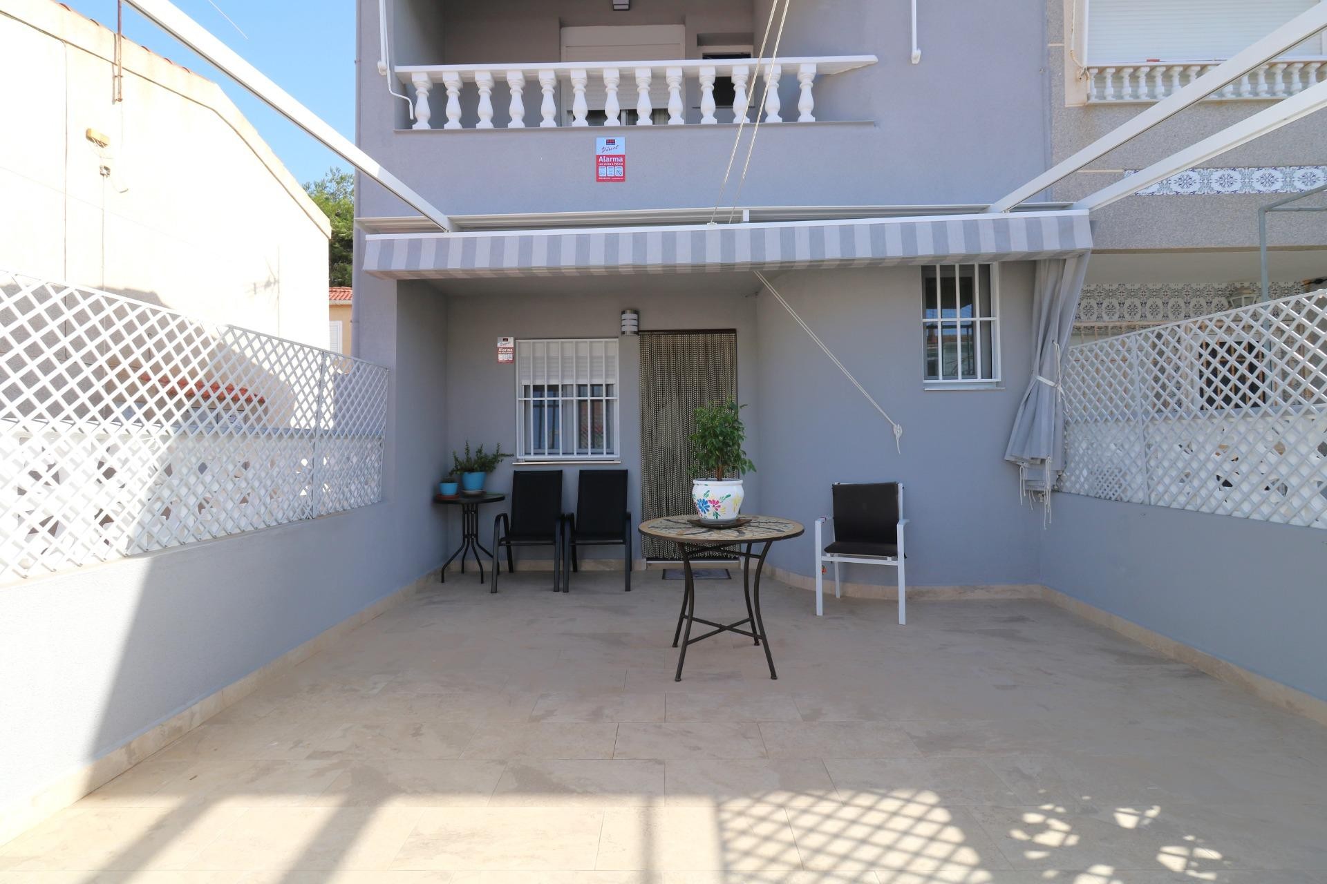 Brukt - Town House -
Torrevieja - Playa De Los Naufragos