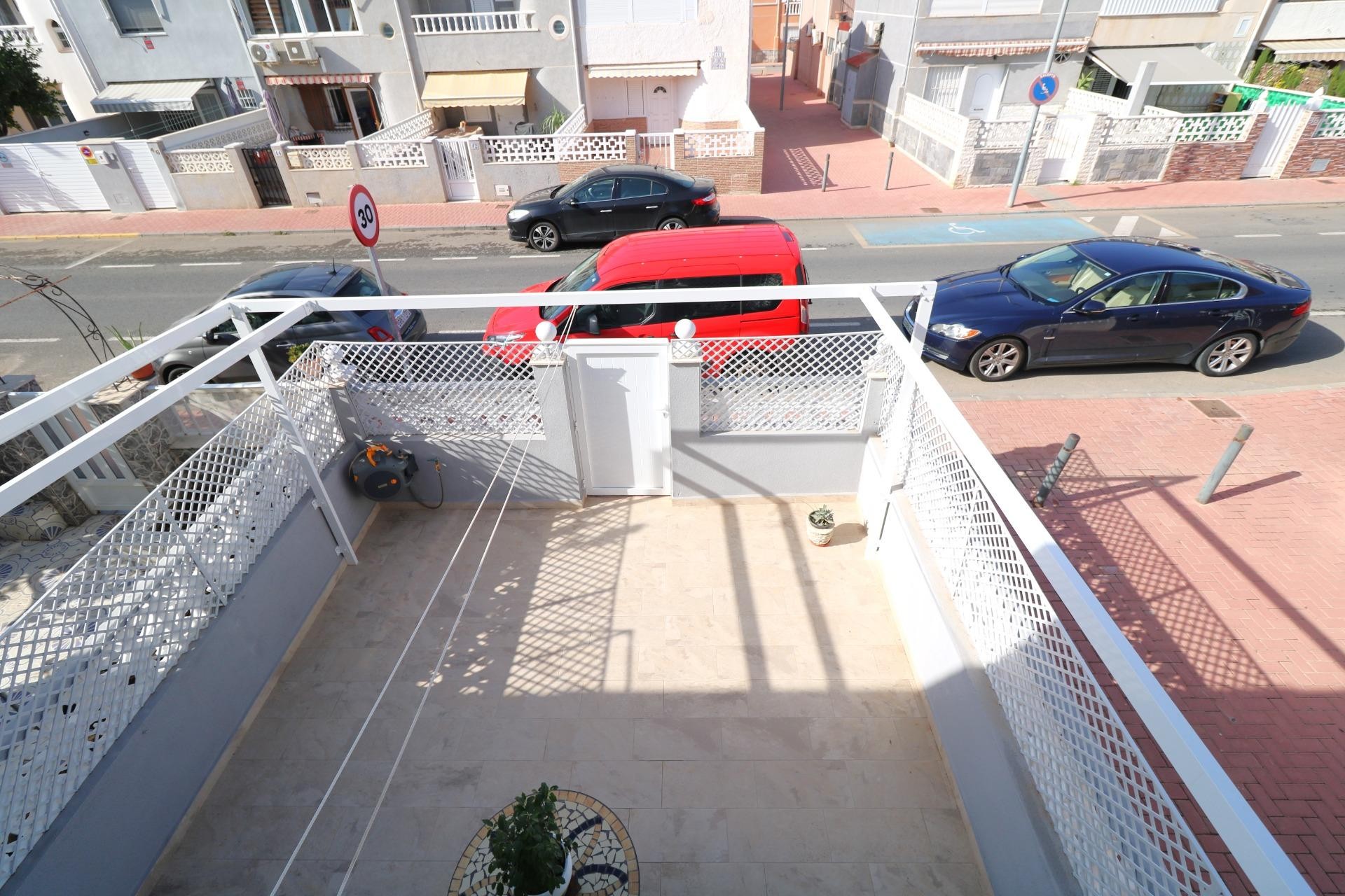 Brukt - Town House -
Torrevieja - Playa De Los Naufragos