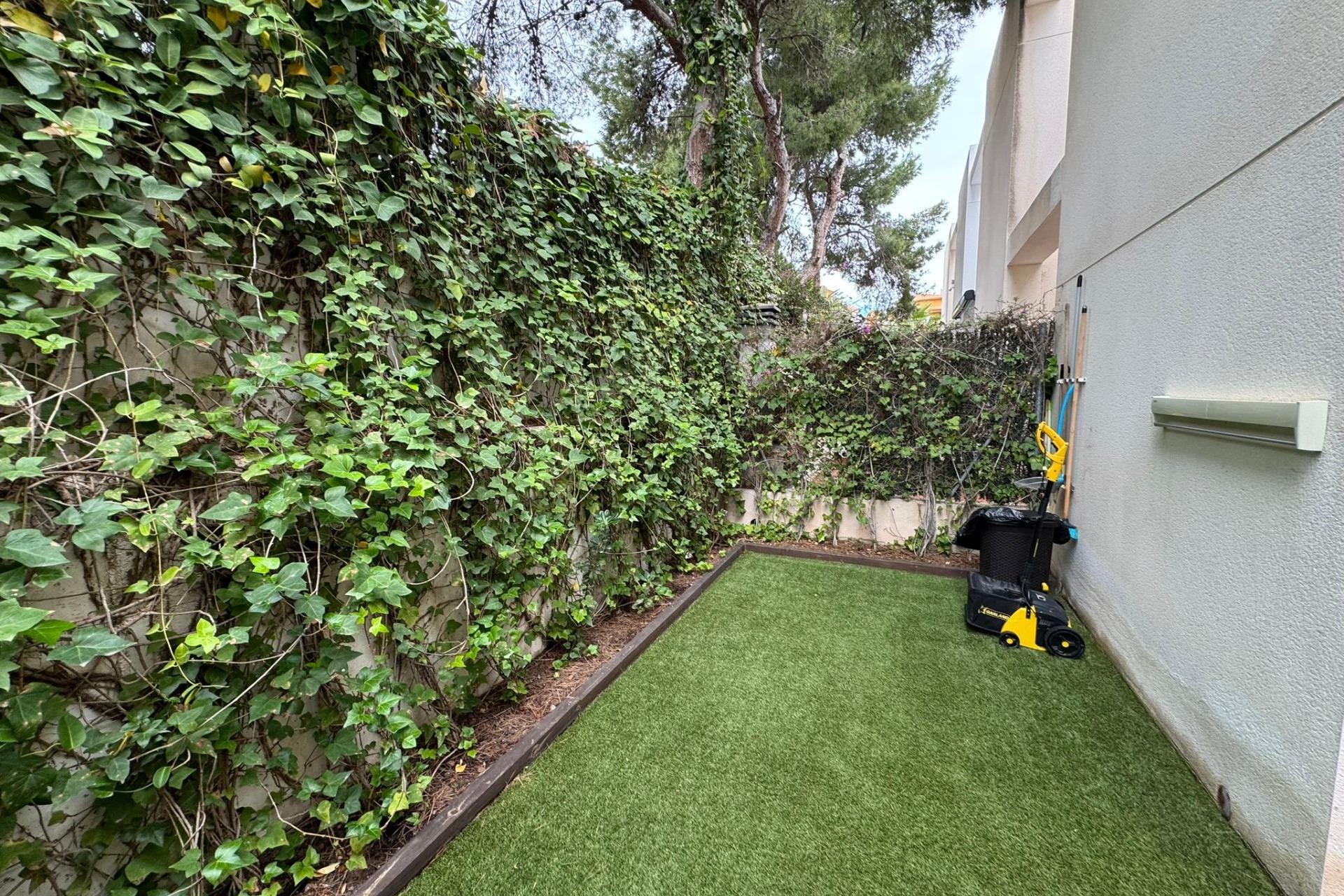 Brukt - Town House -
Torrevieja - Punta Prima