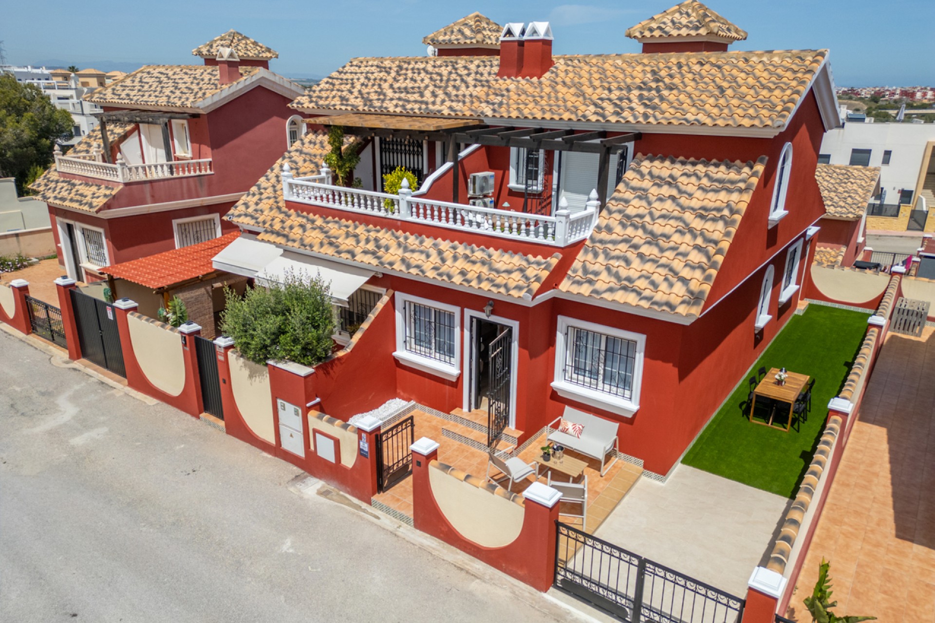 Brukt - Town House -
Villamartin - Costa Blanca