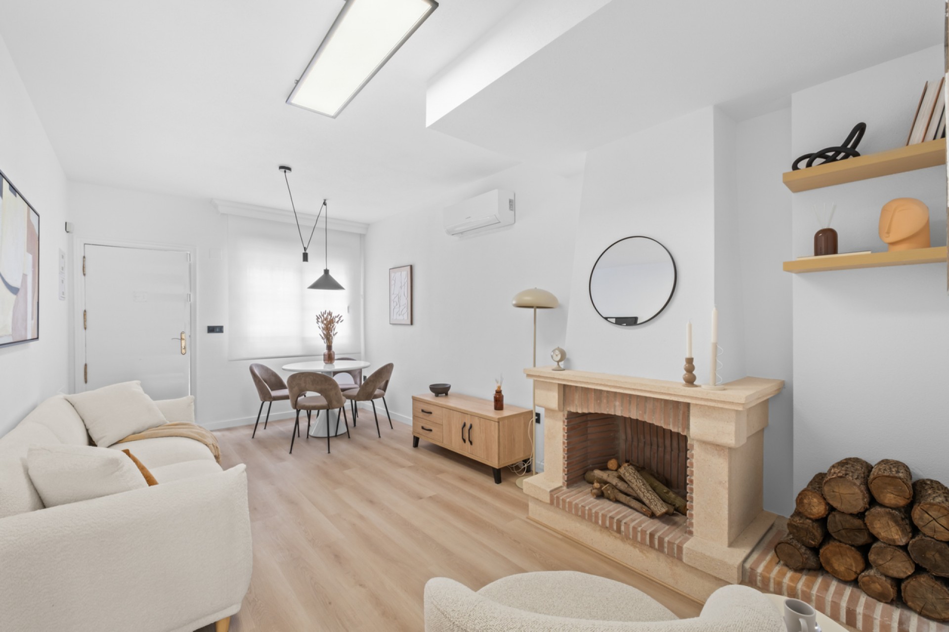 Brukt - Town House -
Villamartin - Costa Blanca