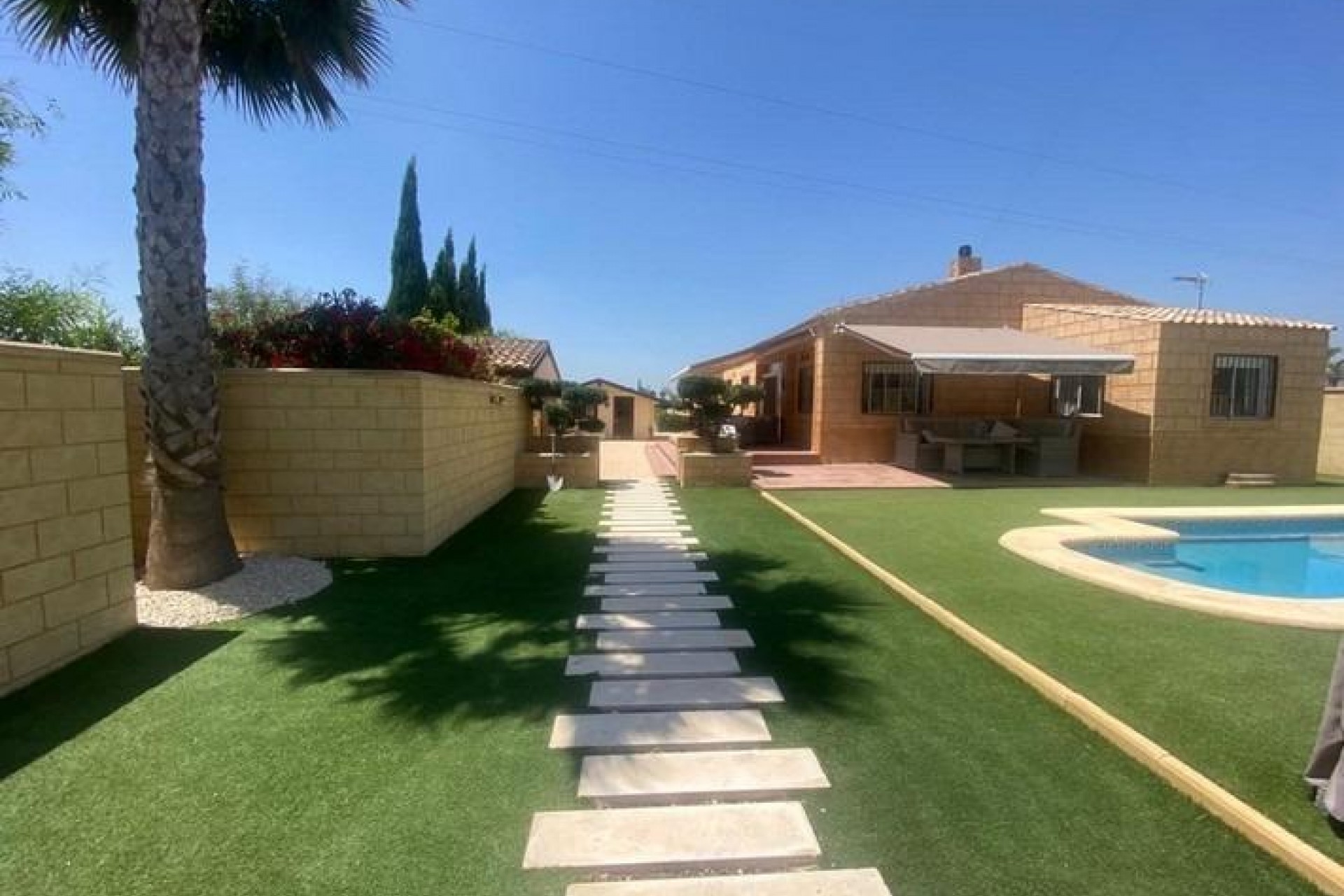 Brukt - Villa -
Albatera - Campo De Albatera