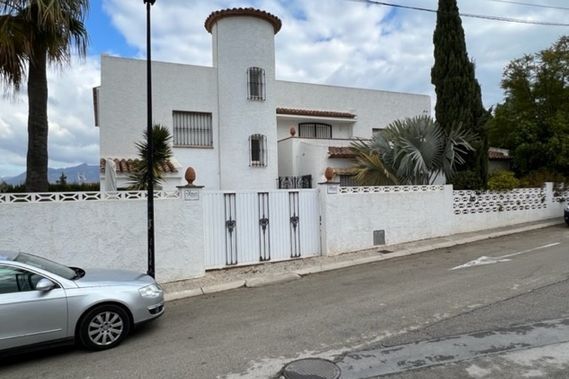Brukt - Villa -
Albir - Costa Blanca
