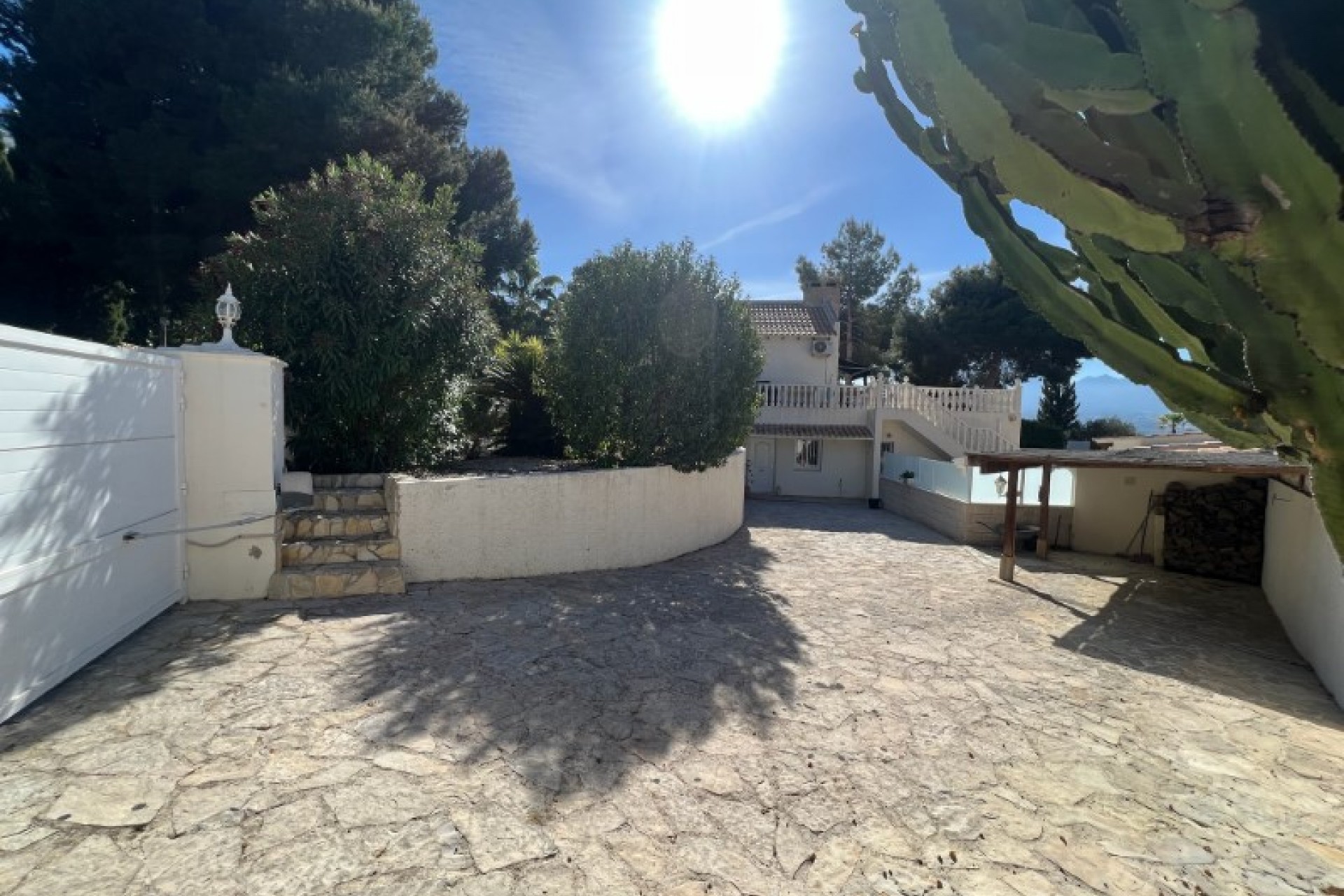 Brukt - Villa -
Alfas del Pí - Costa Blanca