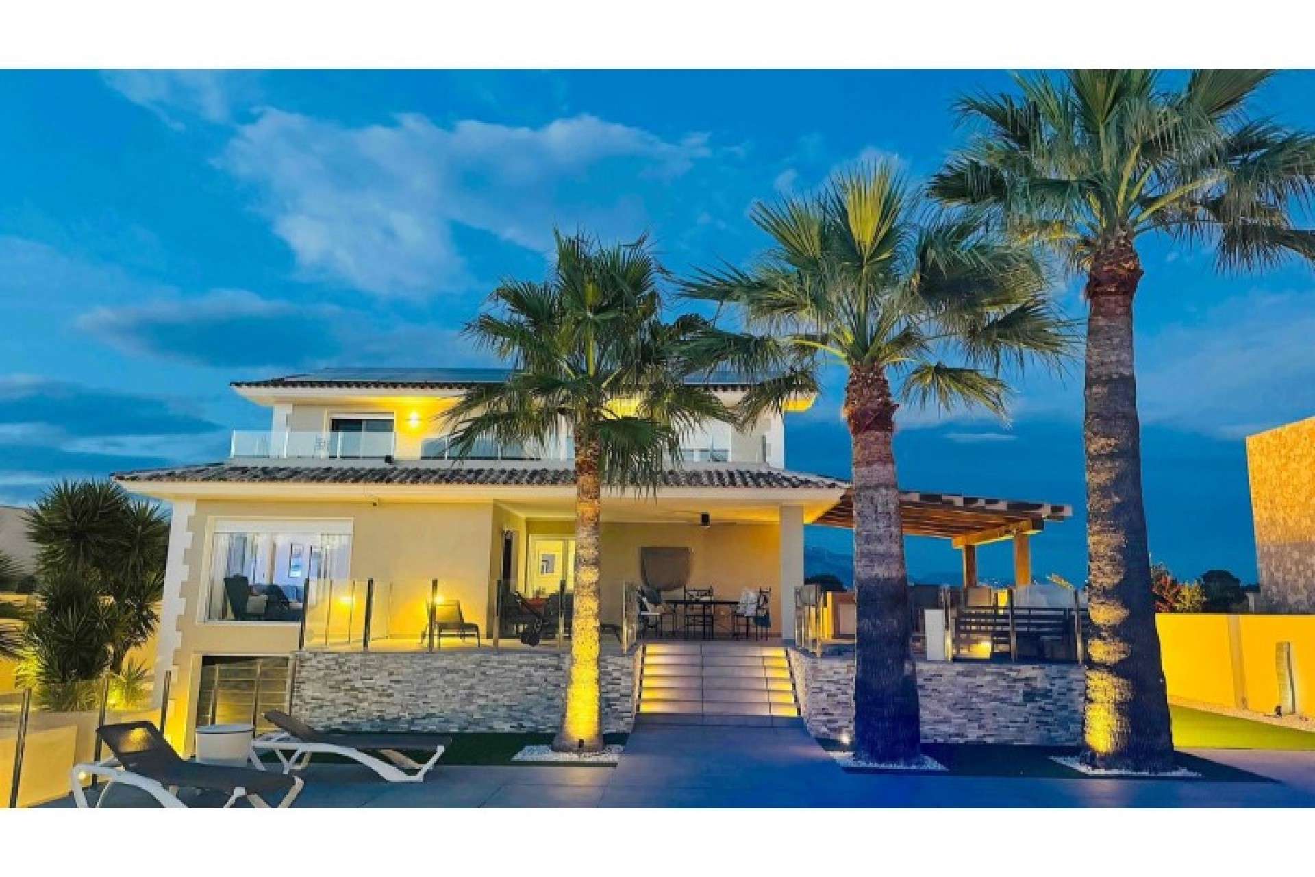 Brukt - Villa -
Alfas del Pí - Costa Blanca