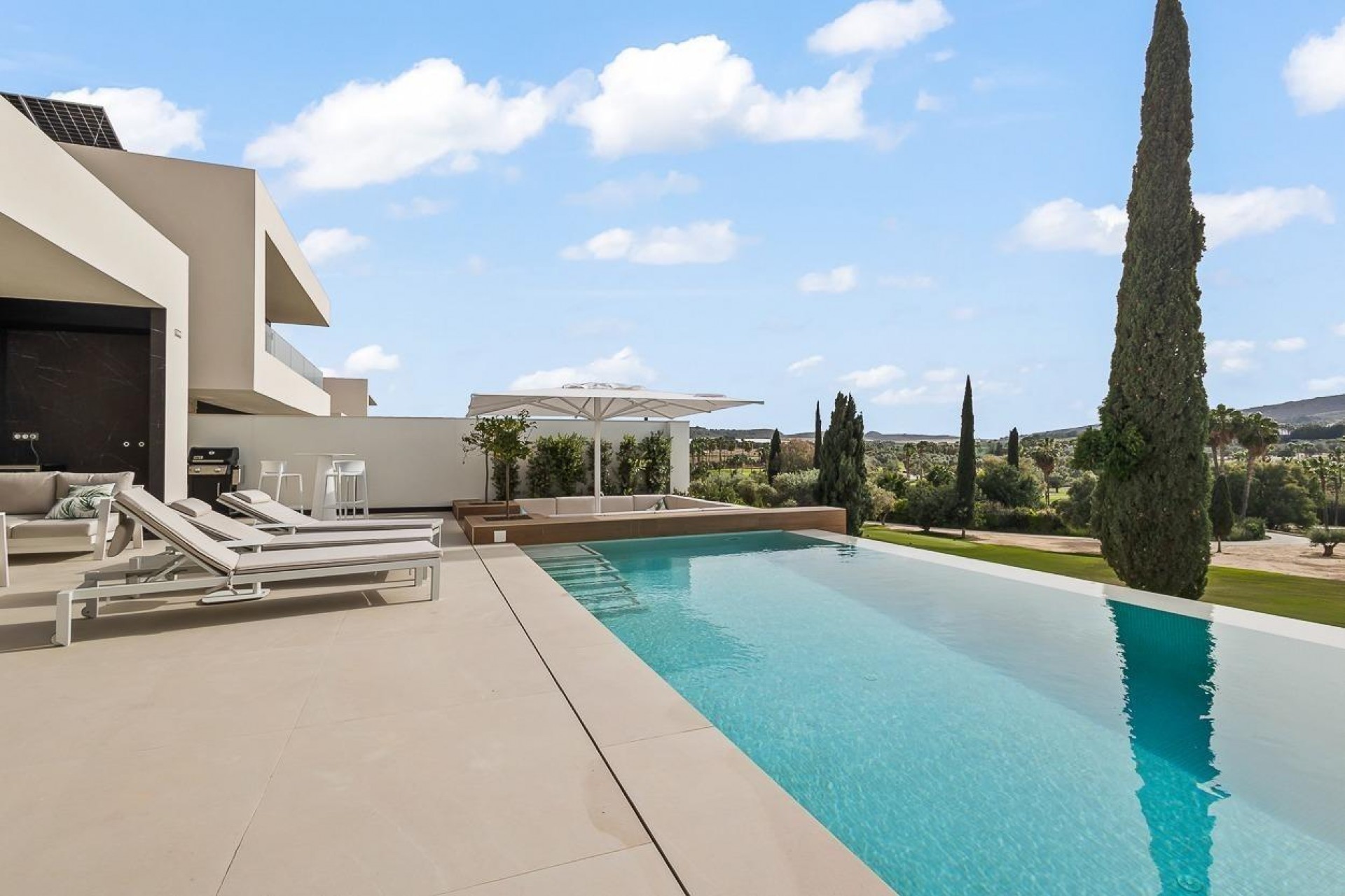 Brukt - Villa -
Algorfa - Comunidad Valenciana