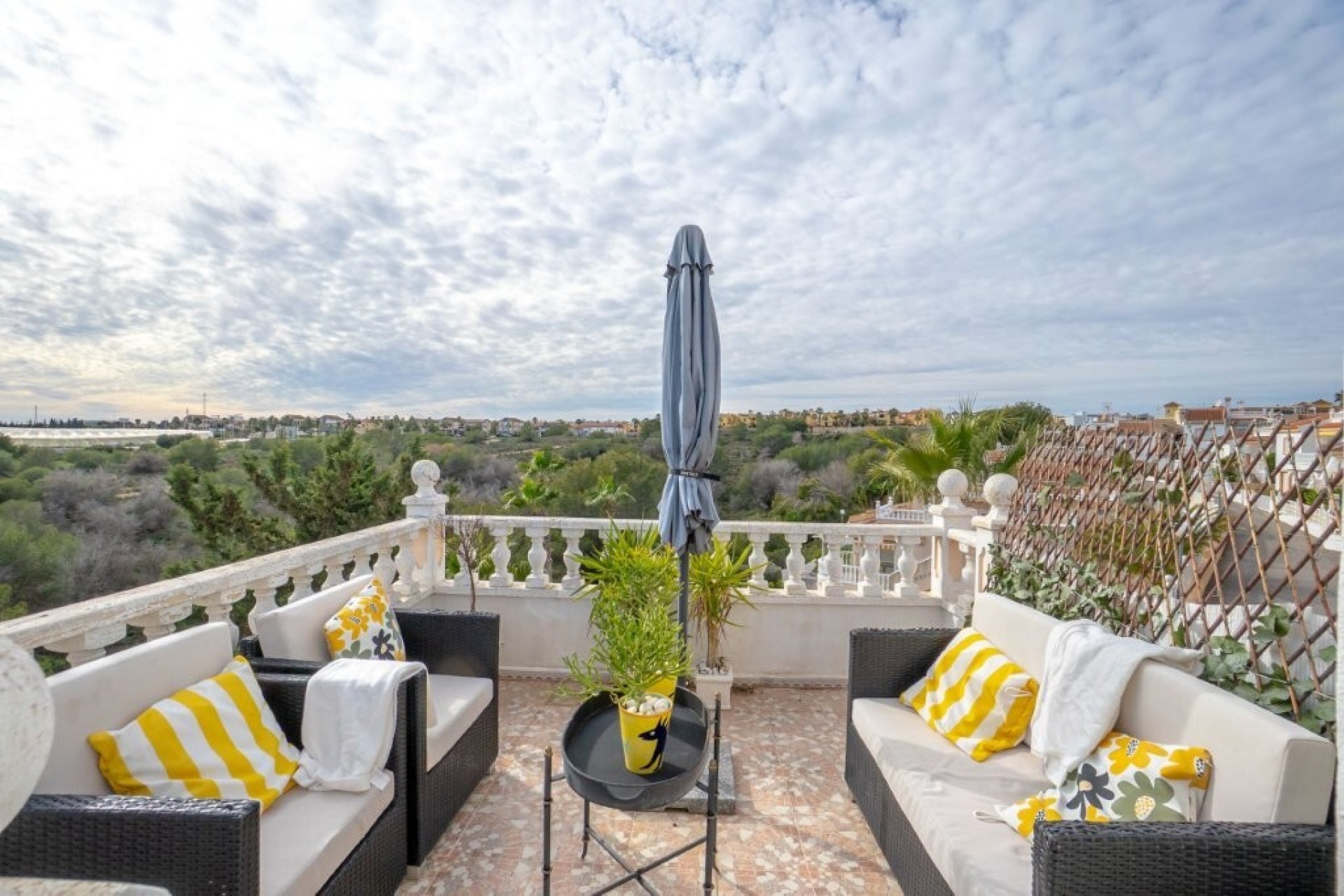 Brukt - Villa -
Algorfa - Montemar