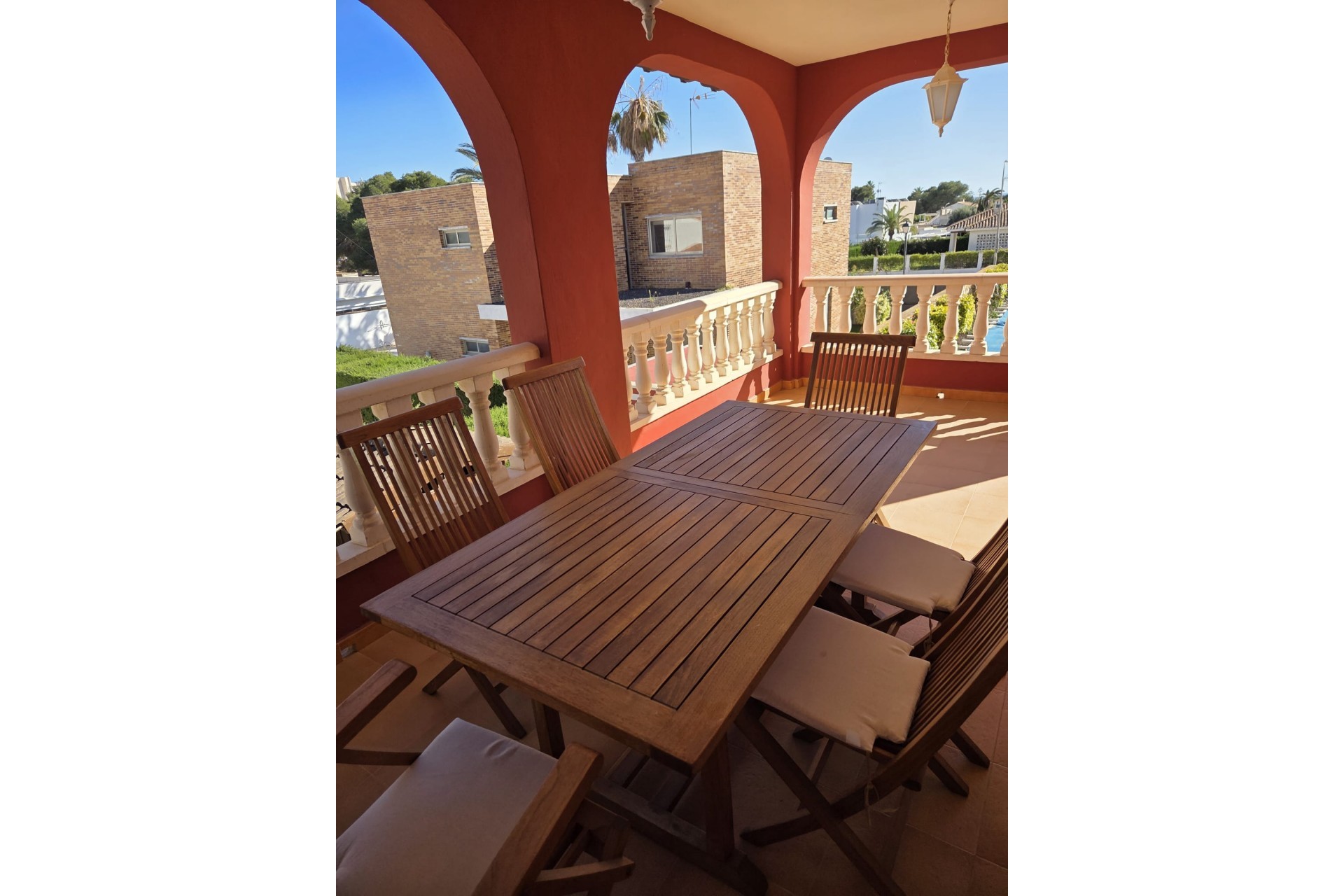 Brukt - Villa -
Alicante - Costa Blanca