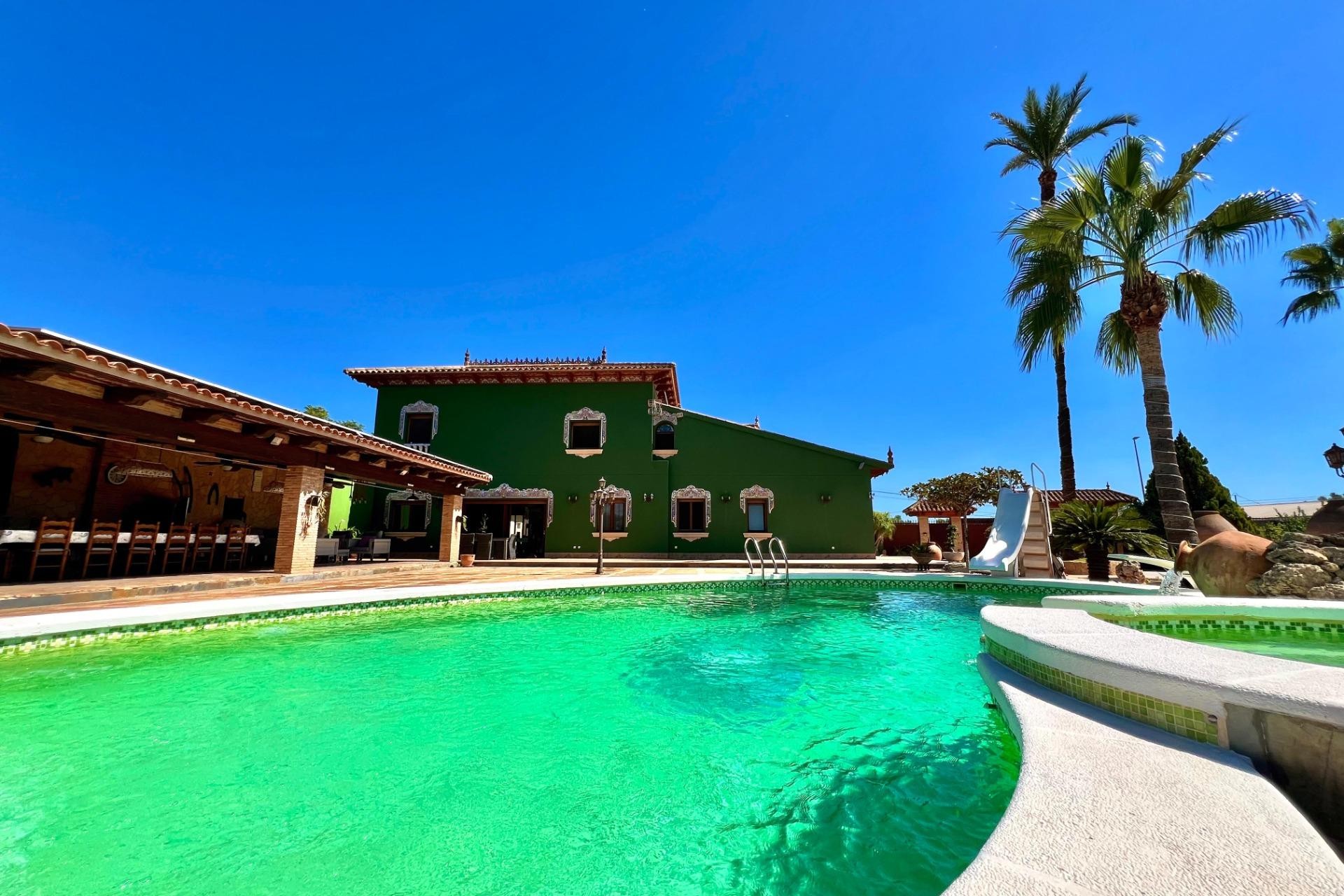 Brukt - Villa -
Almoradí - Comunidad Valenciana