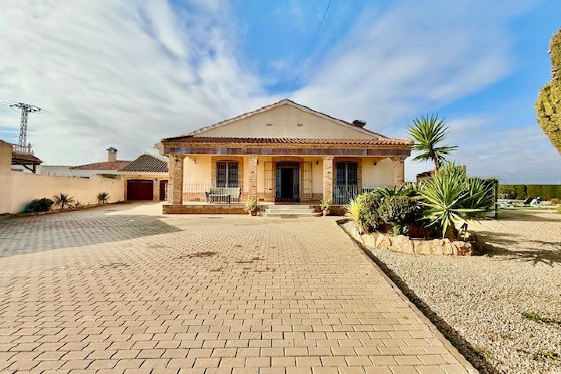 Brukt - Villa -
Avileses - Inland