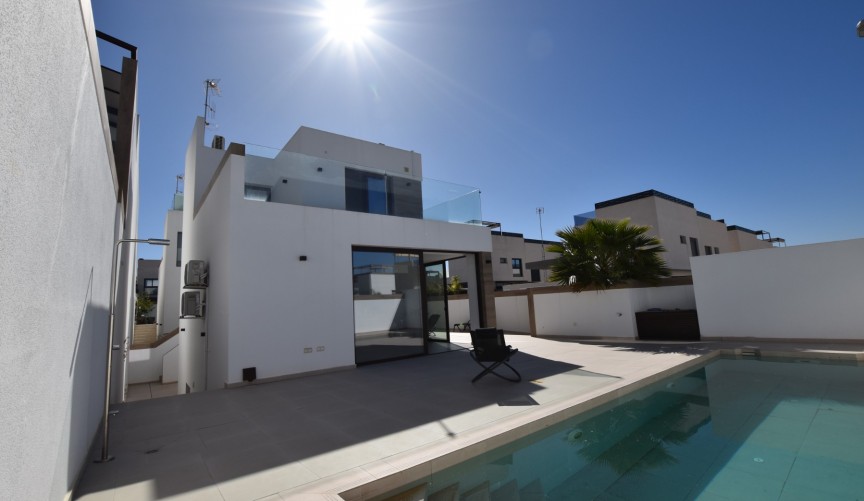 Brukt - Villa -
Benijofar - Costa Blanca