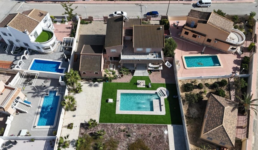 Brukt - Villa -
Benijofar - Costa Blanca