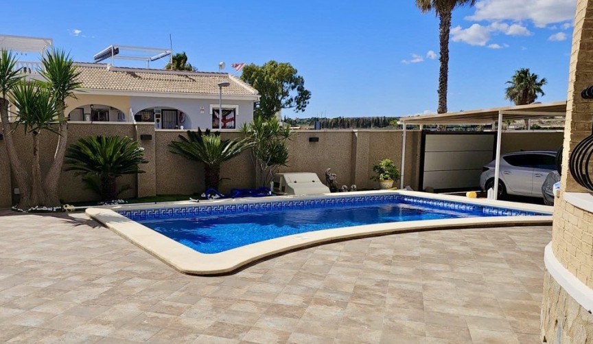 Brukt - Villa -
Benijofar - Costa Blanca