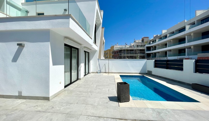 Brukt - Villa -
Benijofar - Costa Blanca