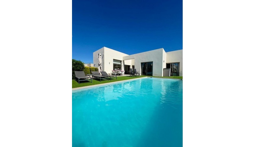 Brukt - Villa -
Benijofar - Costa Blanca