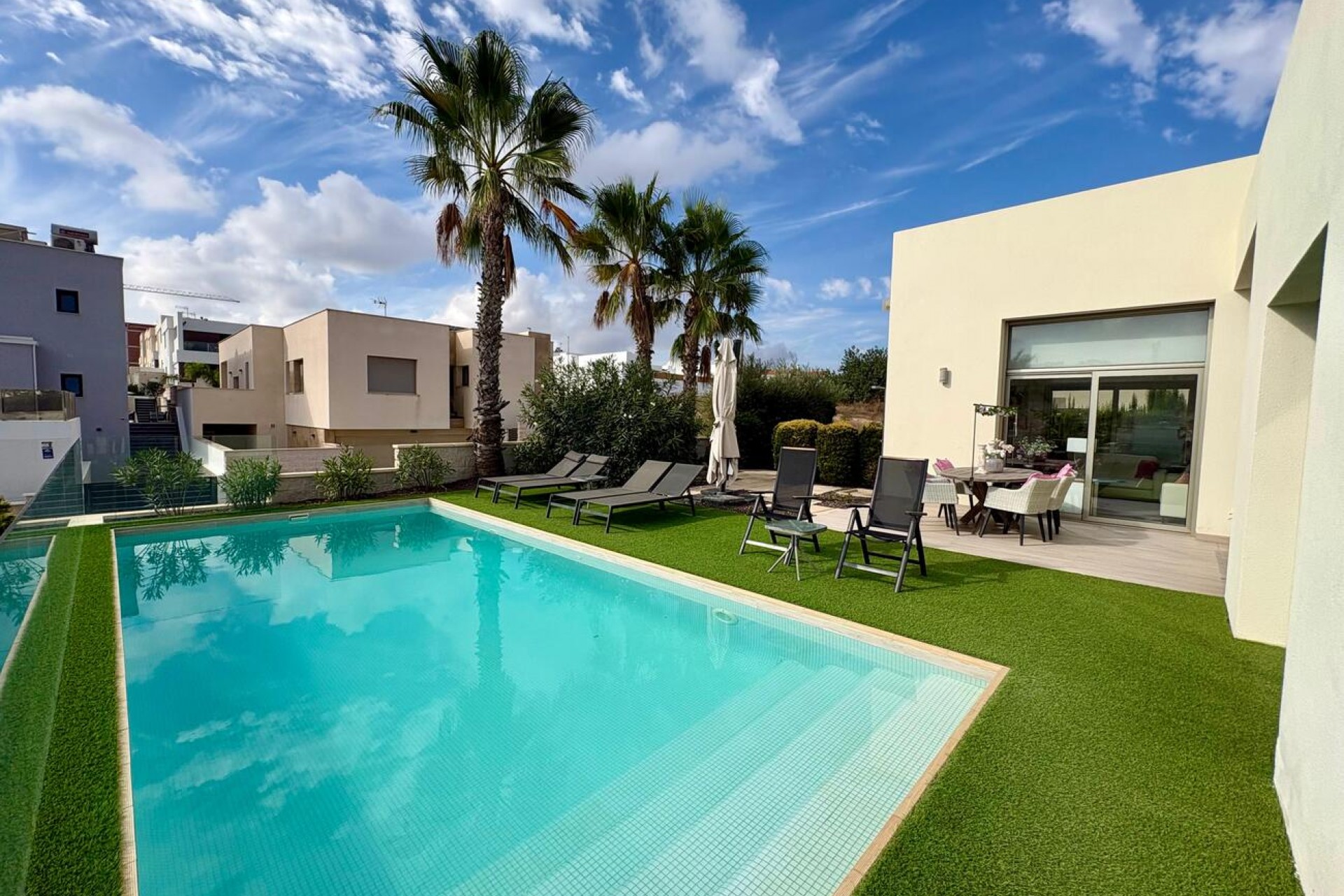 Brukt - Villa -
Benijofar - Costa Blanca