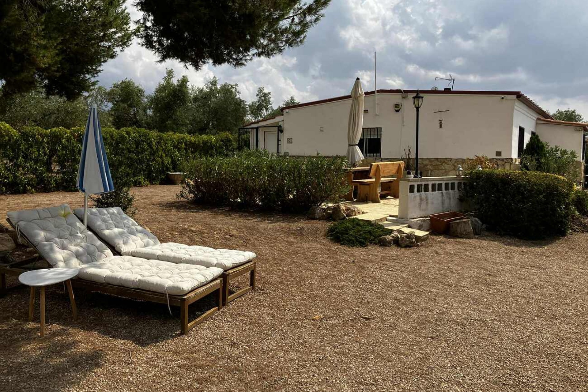 Brukt - Villa -
Biar - Costa Blanca