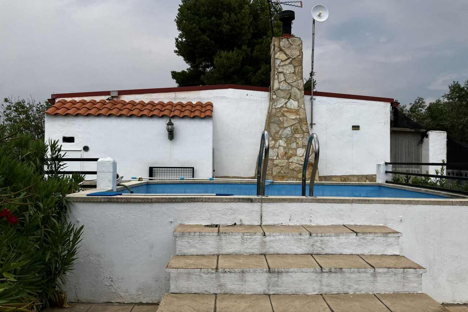 Brukt - Villa -
Biar - Costa Blanca