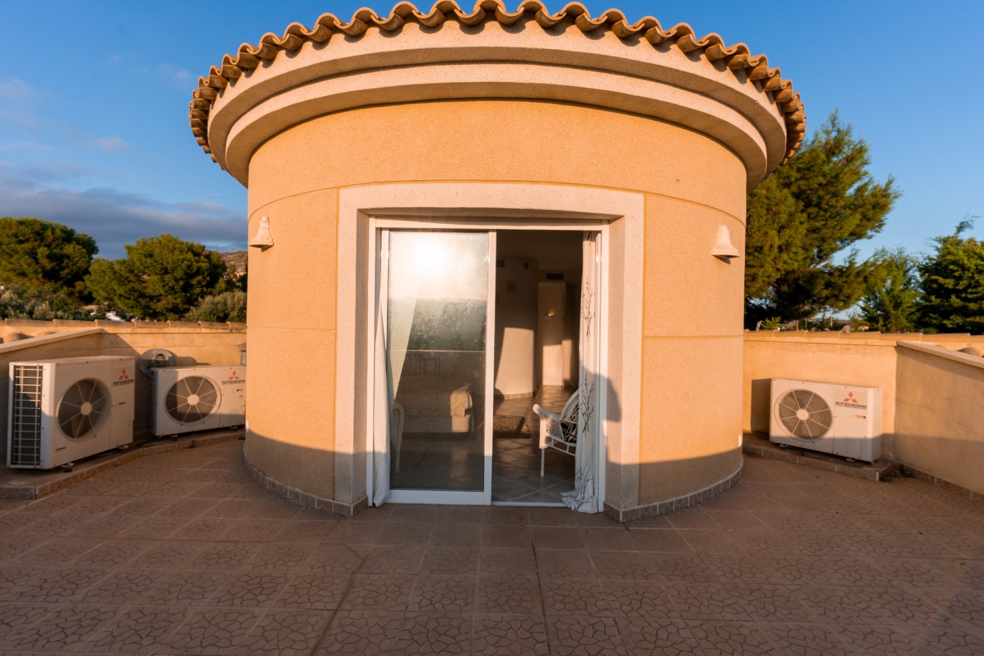 Brukt - Villa -
Busot - Costa Blanca