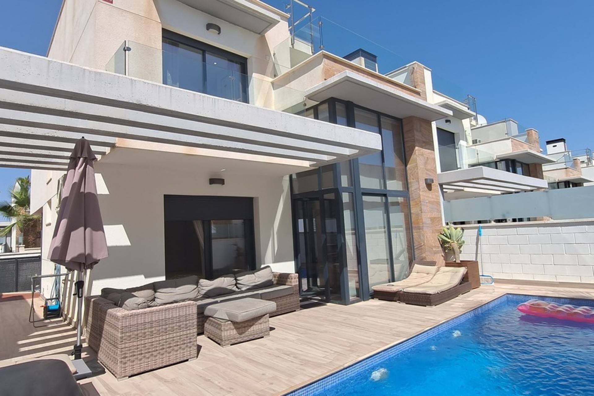 Brukt - Villa -
Cabo Roig - Costa Blanca