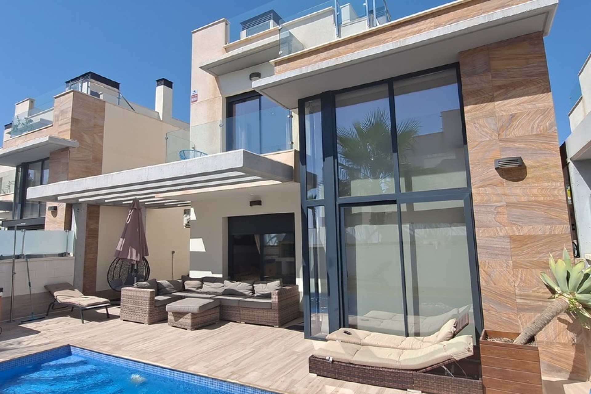 Brukt - Villa -
Cabo Roig - Costa Blanca