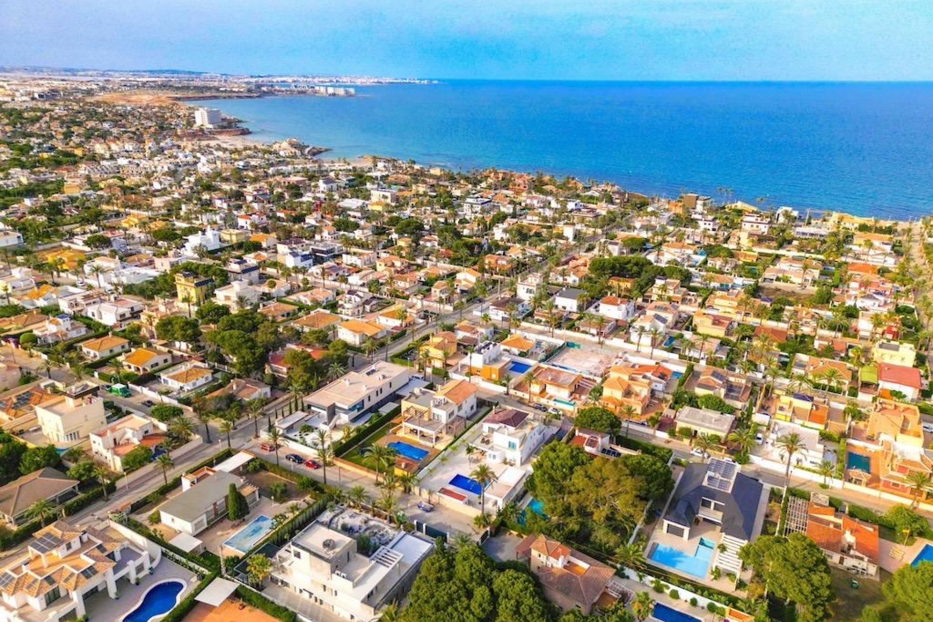 Brukt - Villa -
Cabo Roig - Costa Blanca