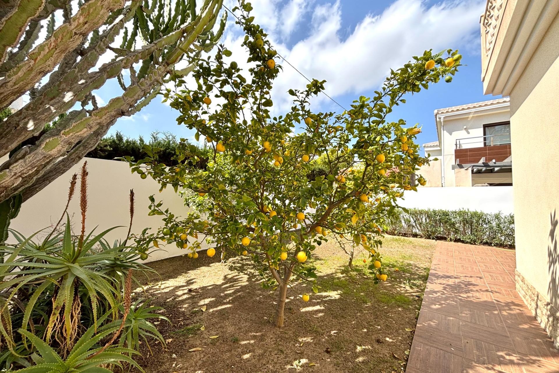 Brukt - Villa -
Cabo Roig - Costa Blanca