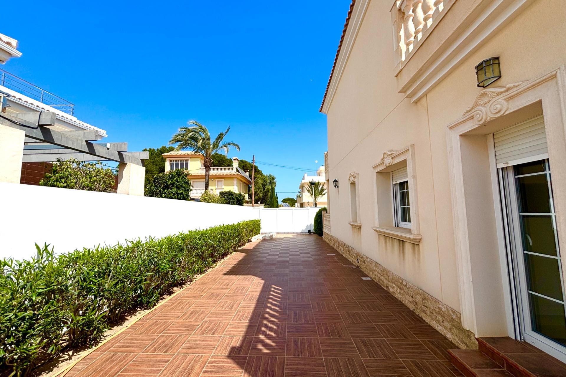 Brukt - Villa -
Cabo Roig - Costa Blanca
