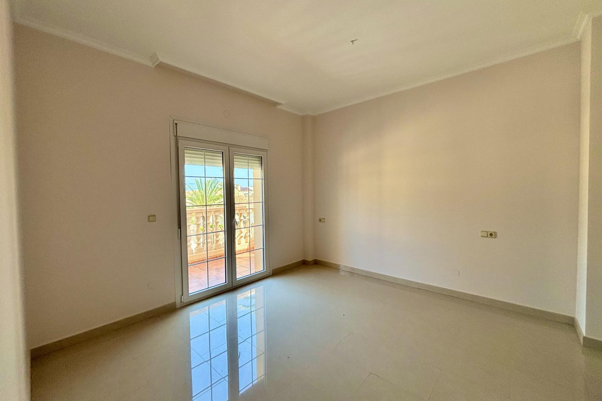 Brukt - Villa -
Cabo Roig - Costa Blanca