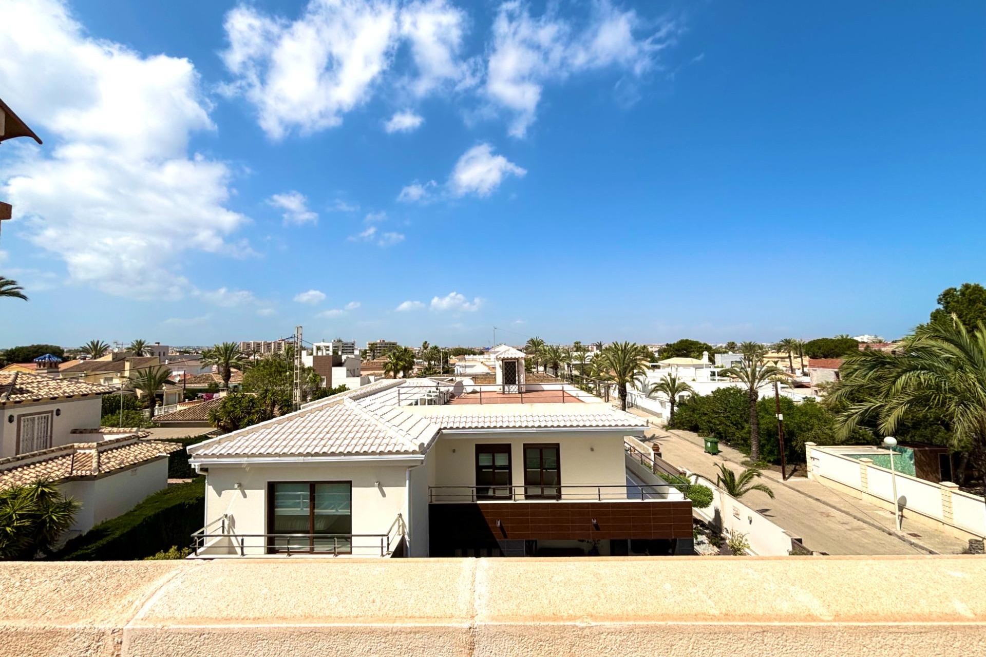 Brukt - Villa -
Cabo Roig - Costa Blanca