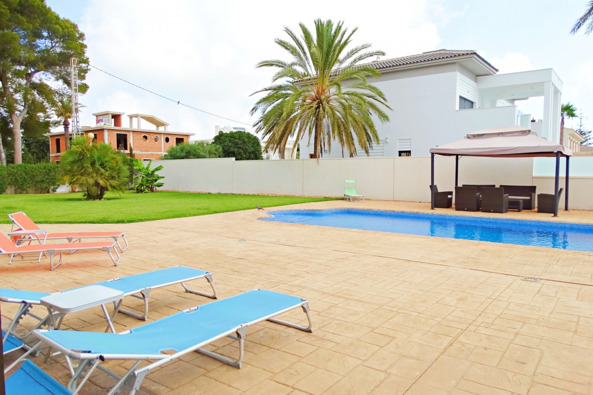 Brukt - Villa -
Cabo Roig - Costa Blanca