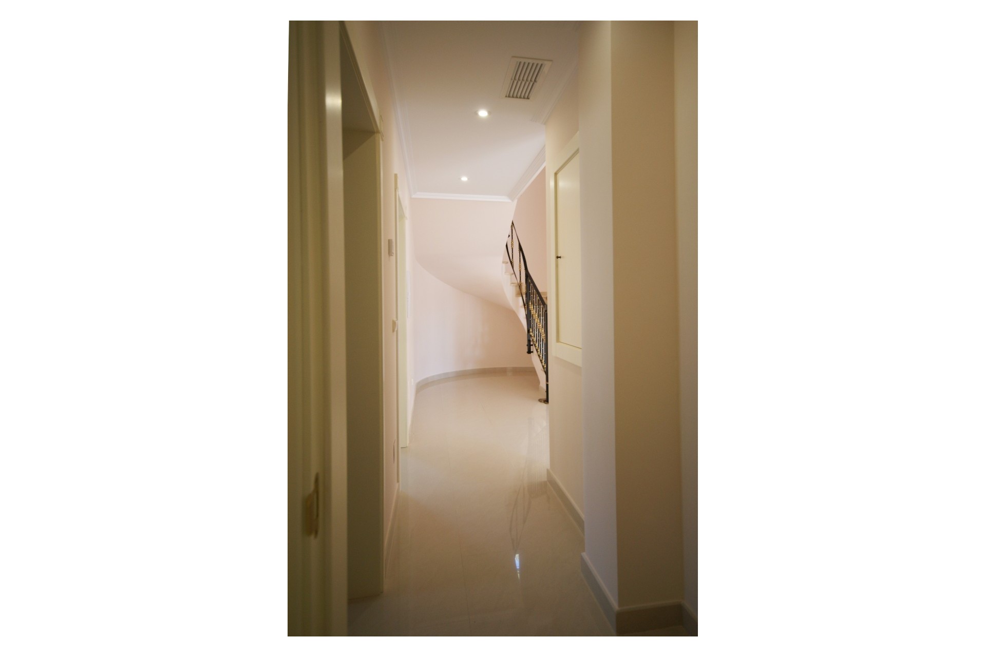 Brukt - Villa -
Cabo Roig - Costa Blanca