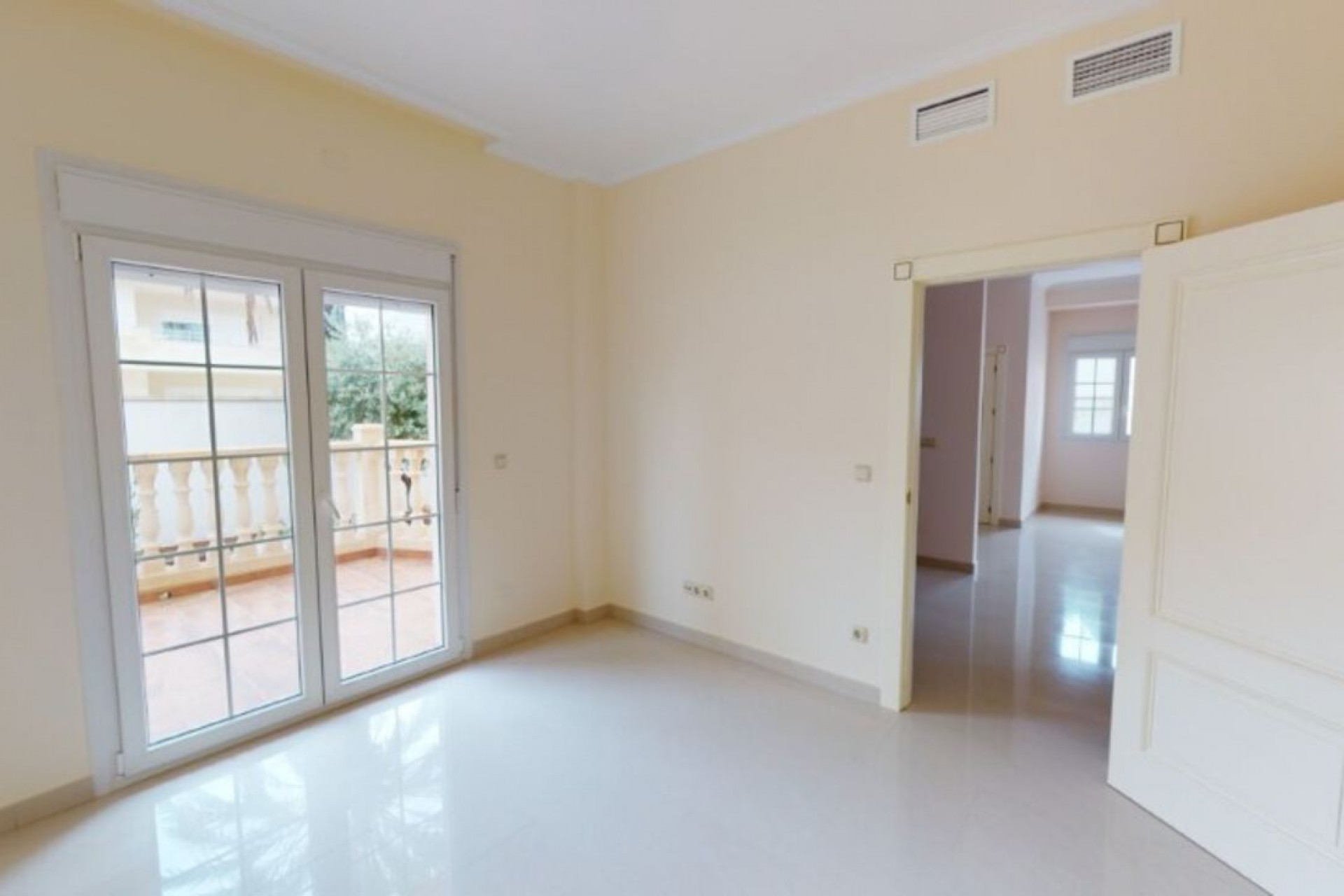 Brukt - Villa -
Cabo Roig - Costa Blanca