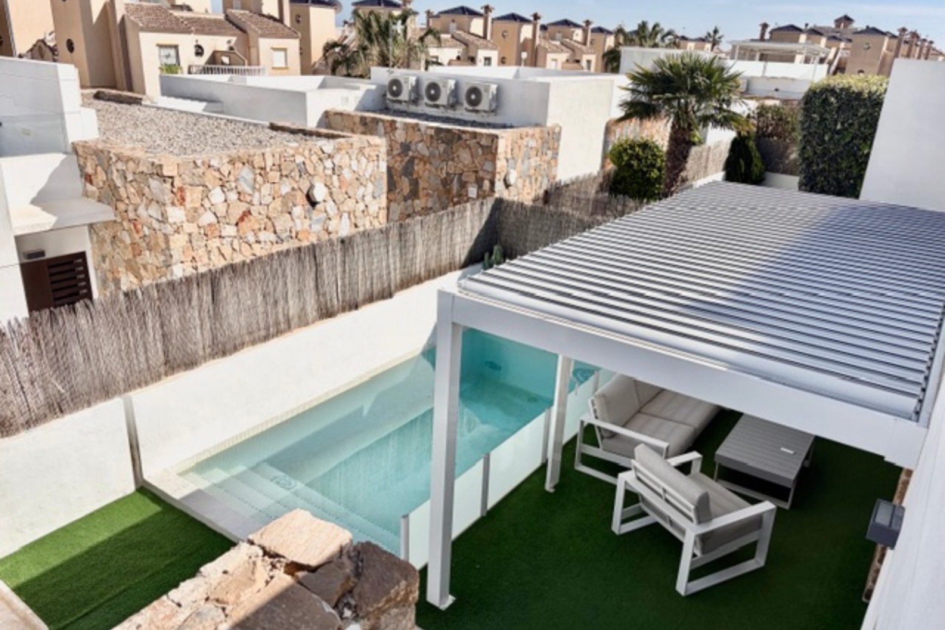 Brukt - Villa -
Cabo Roig - Costa Blanca