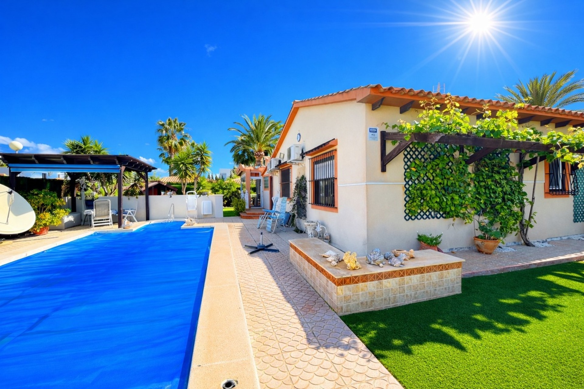 Brukt - Villa -
Cabo Roig - Costa Blanca