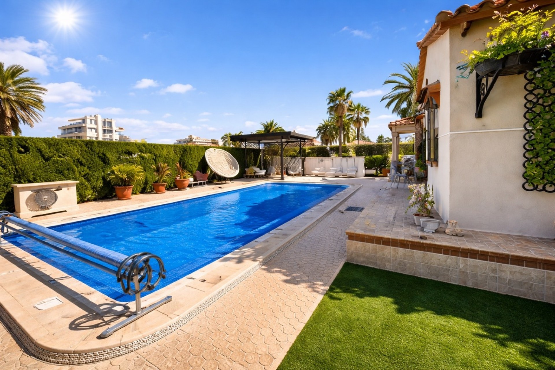 Brukt - Villa -
Cabo Roig - Costa Blanca