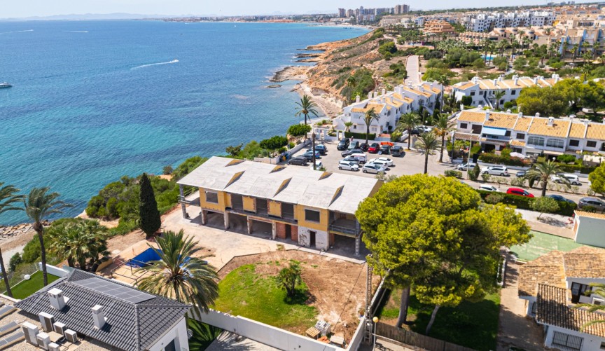 Brukt - Villa -
Cabo Roig - Costa Blanca
