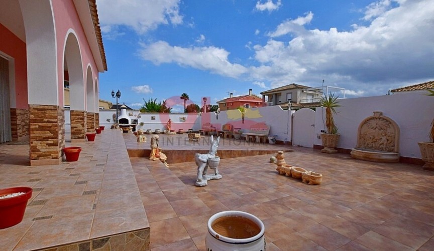 Brukt - Villa -
Cabo Roig - Costa Blanca