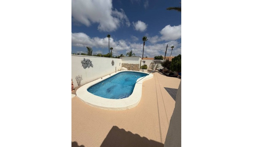 Brukt - Villa -
Cabo Roig - Costa Blanca