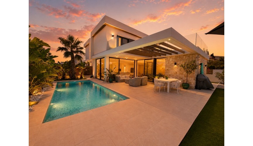 Brukt - Villa -
Cabo Roig - Costa Blanca