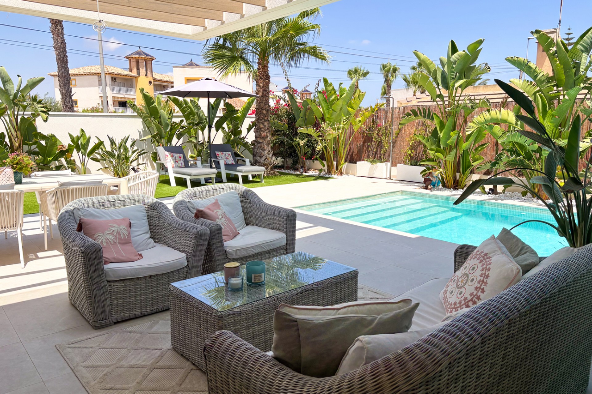 Brukt - Villa -
Cabo Roig - Costa Blanca