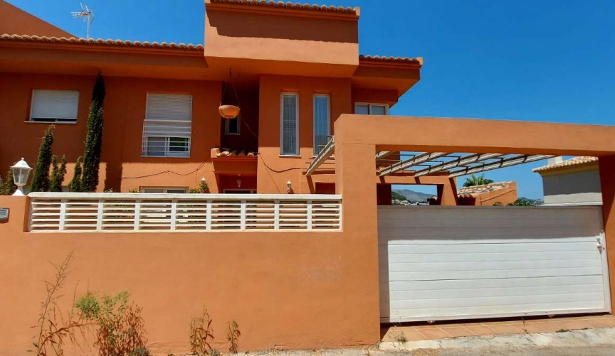 Brukt - Villa -
Calpe - Costa Blanca