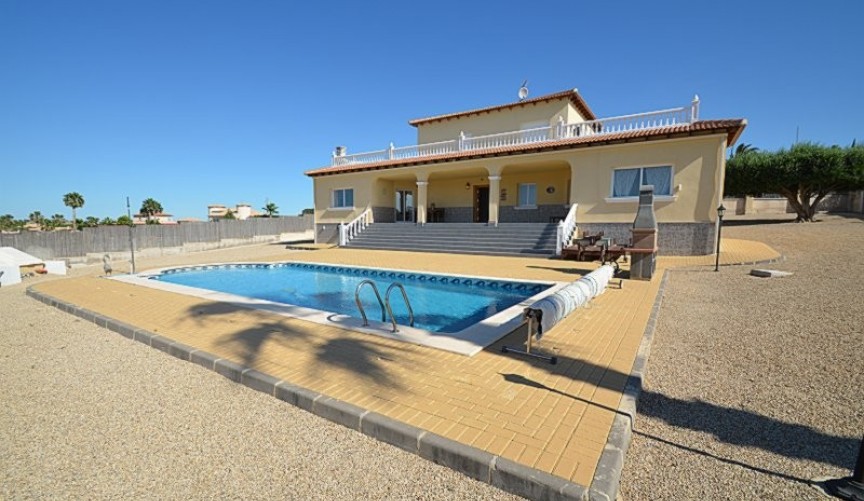 Brukt - Villa -
Campos del Río - Inland
