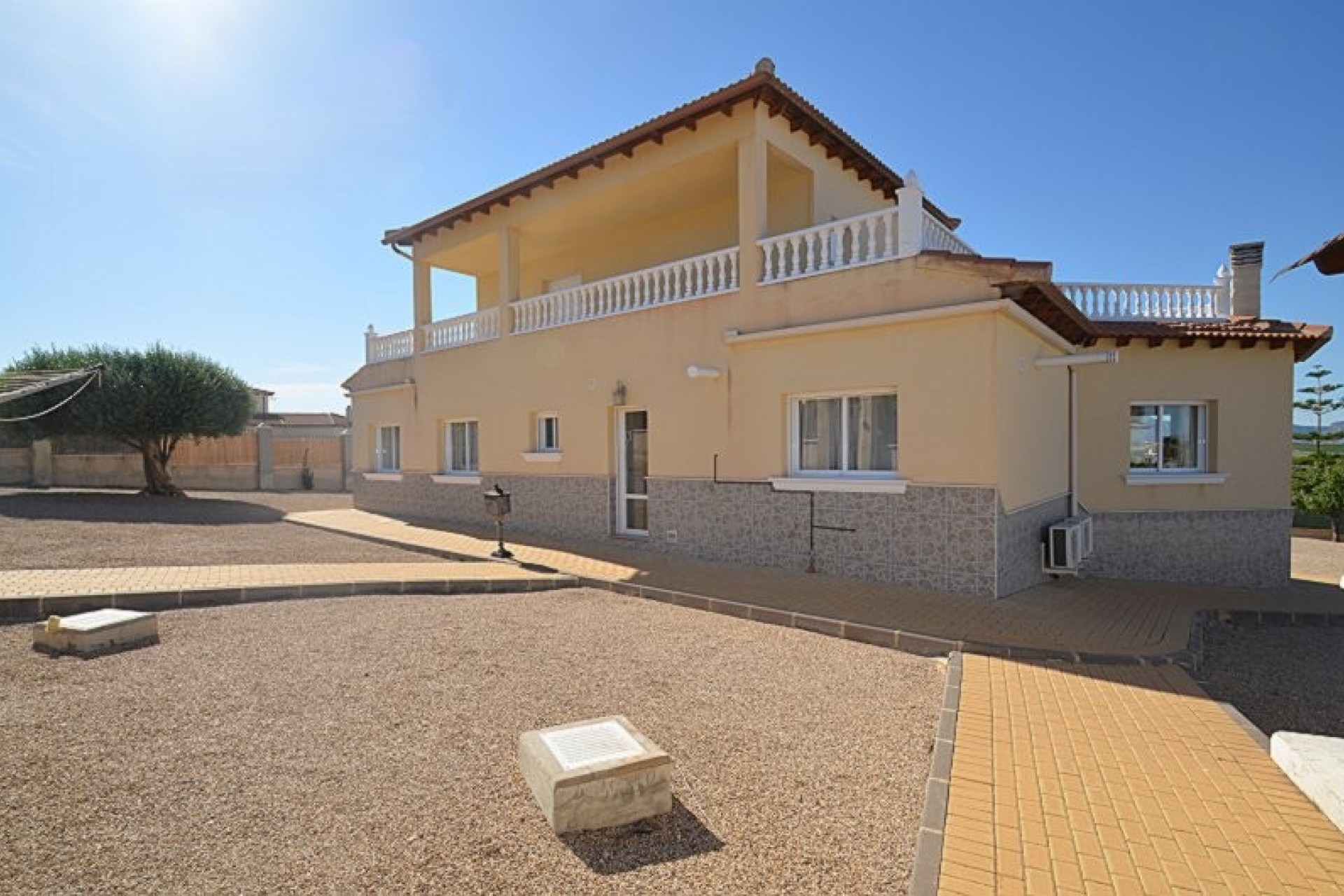 Brukt - Villa -
Campos del Río - Inland
