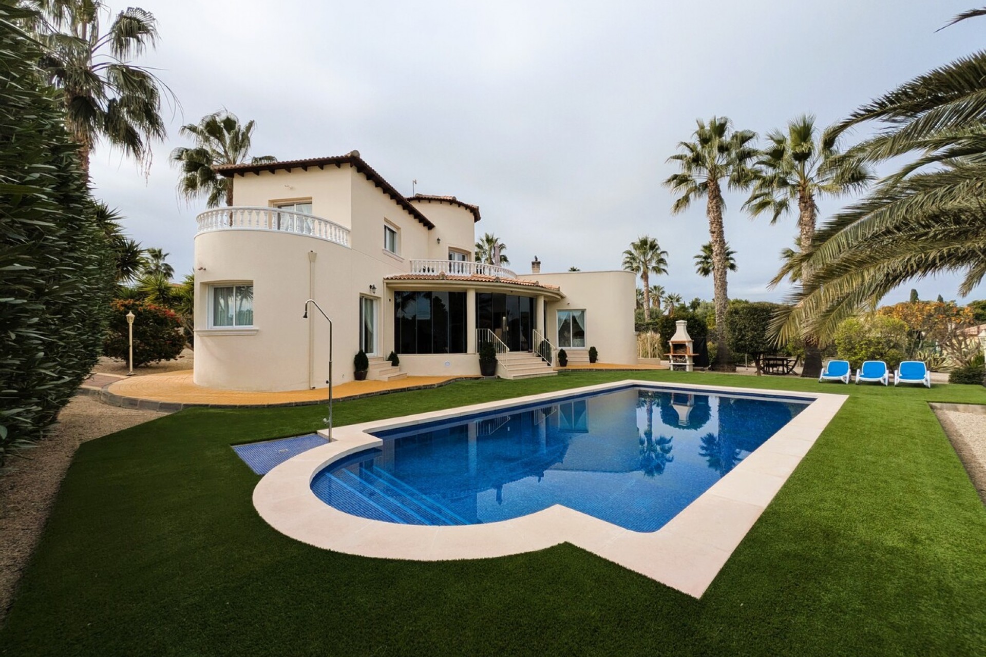 Brukt - Villa -
Campos del Río