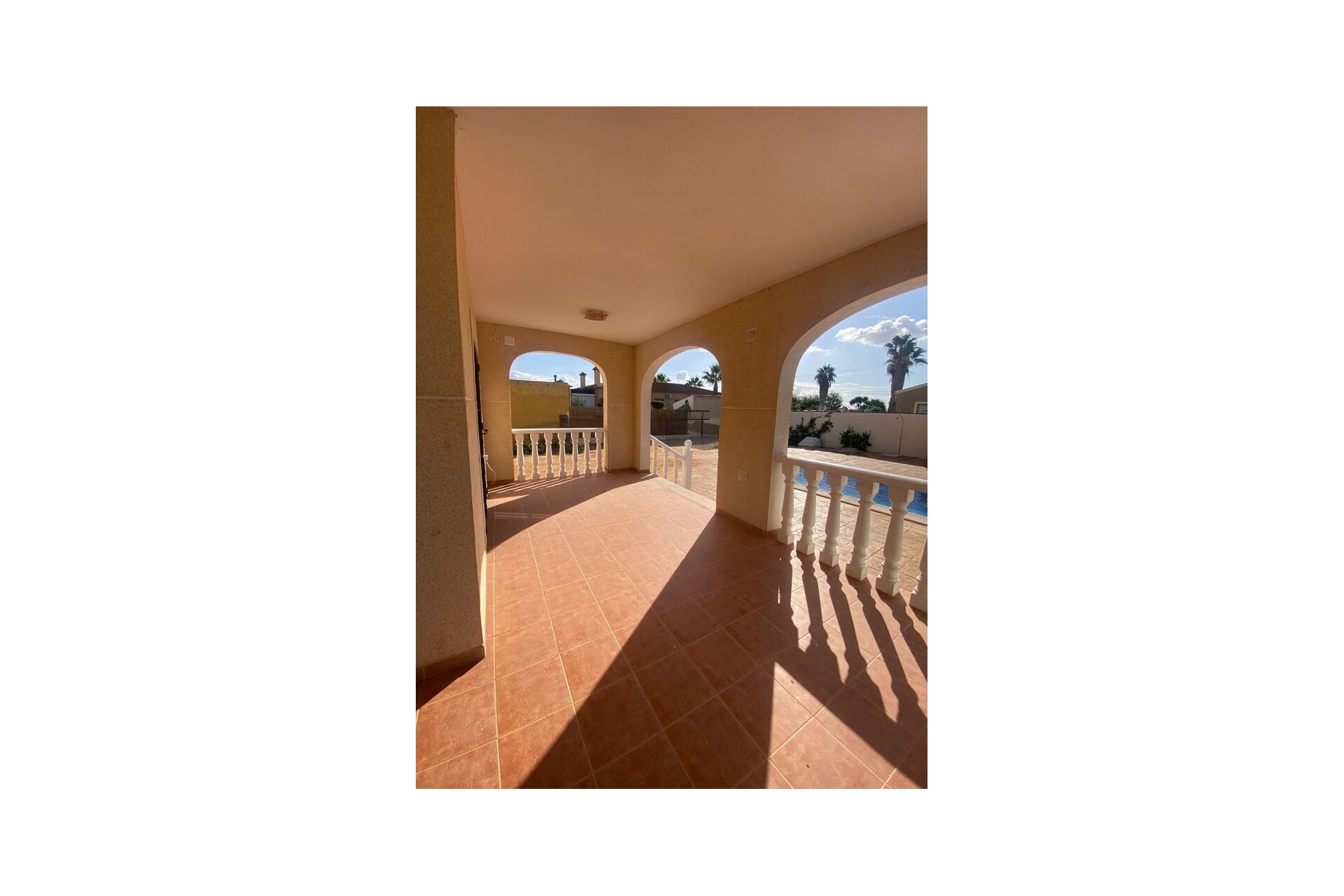 Brukt - Villa -
Catral - Costa Blanca